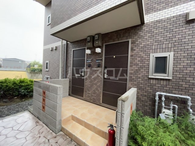 16/19 エントランス