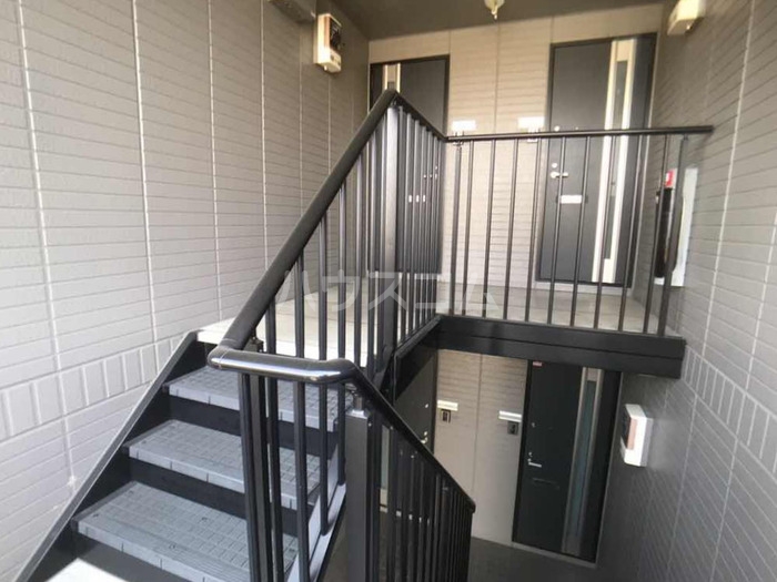 15/18 エントランス