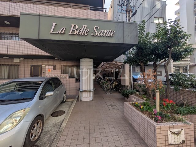 21/29 エントランス