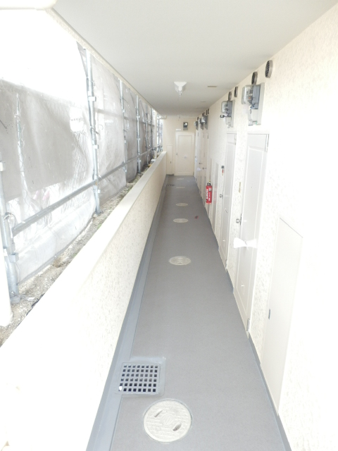 22/23 エントランス