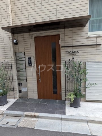 22/29 エントランス