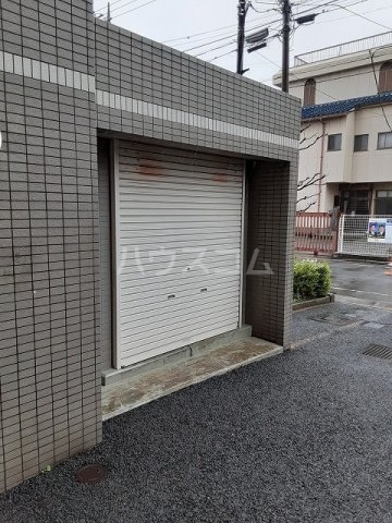 28/30 エントランス