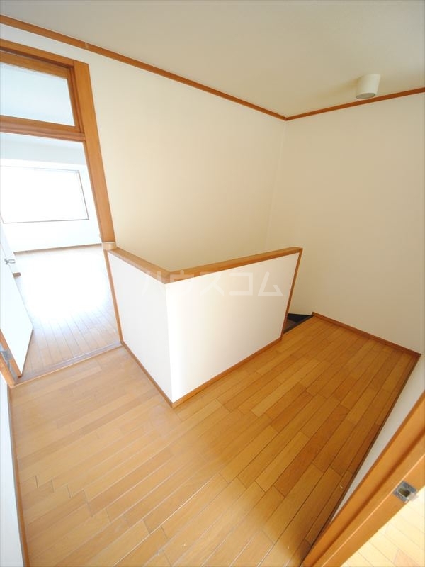 25/30 エントランス