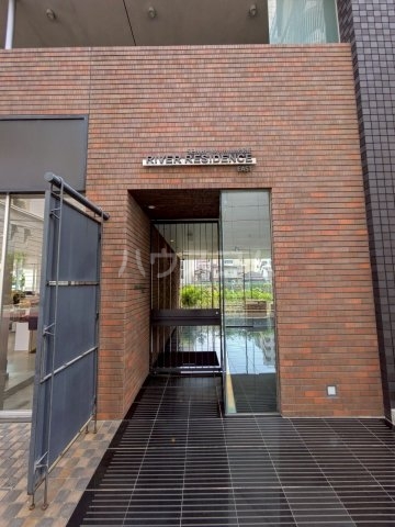 18/28 エントランス