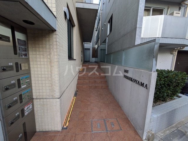 21/26 エントランス