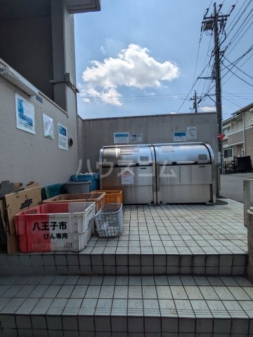 20/30 エントランス