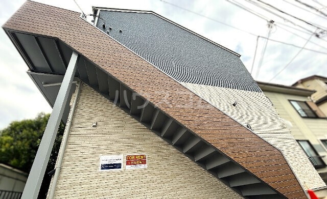 21/24 エントランス