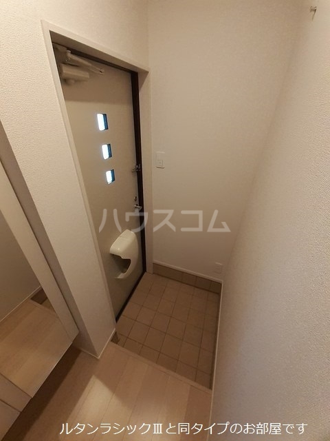 ルーツショアⅣの玄関