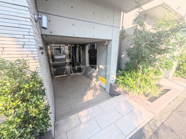 21/29 エントランス