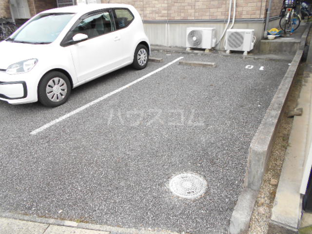 25/30 駐車場