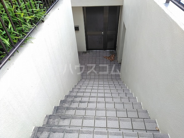 29/30 エントランス