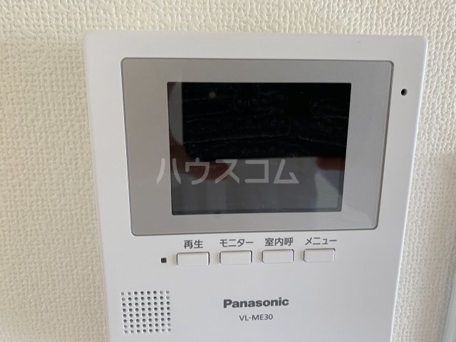 19/27 エントランス