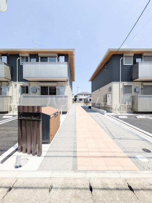 27/30 エントランス