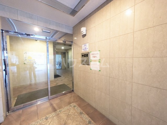 24/28 エントランス