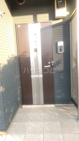 28/30 エントランス