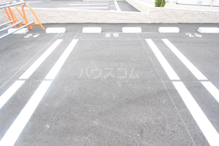26/30 駐車場