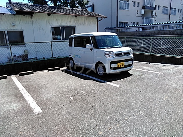 25/30 駐車場