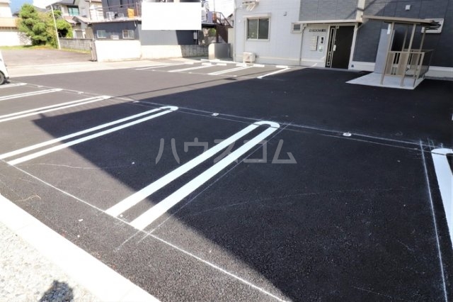 24/28 駐車場