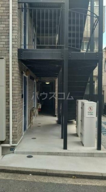 17/23 エントランス