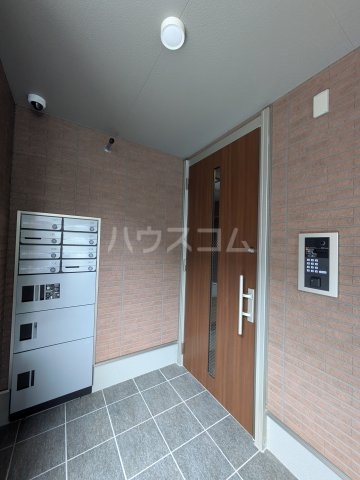 26/30 エントランス