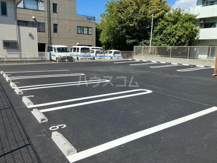 25/29 駐車場