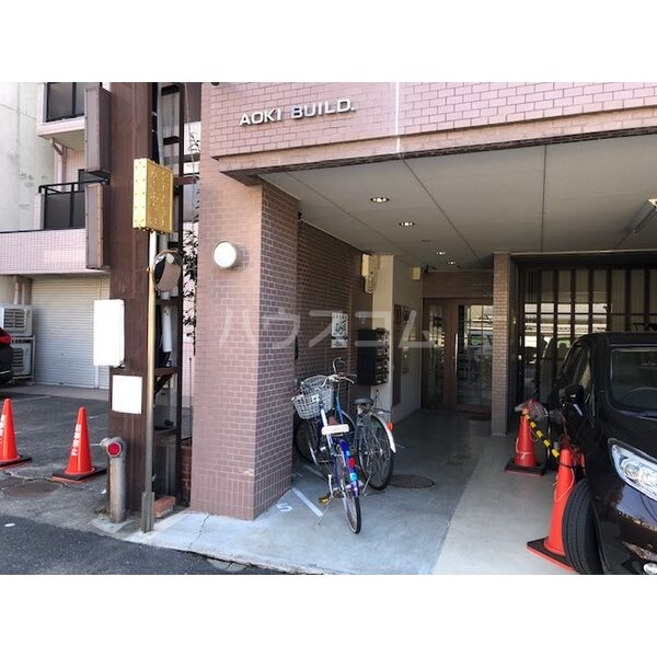 15/16 エントランス