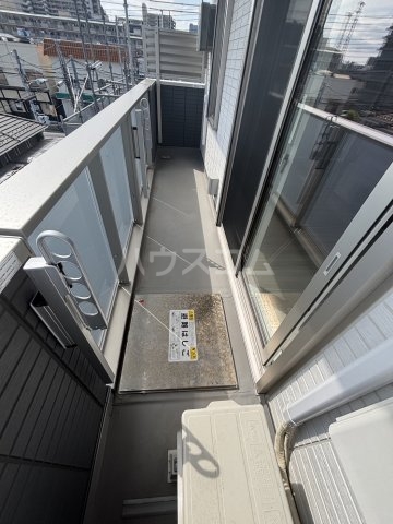 23/30 バルコニー