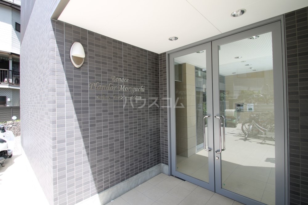 25/30 エントランス