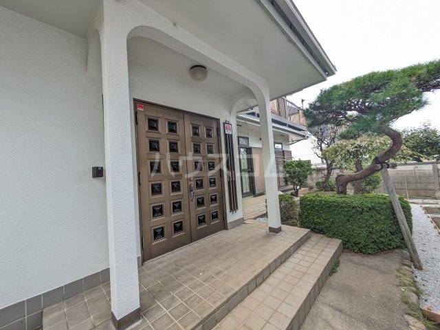 28/30 エントランス