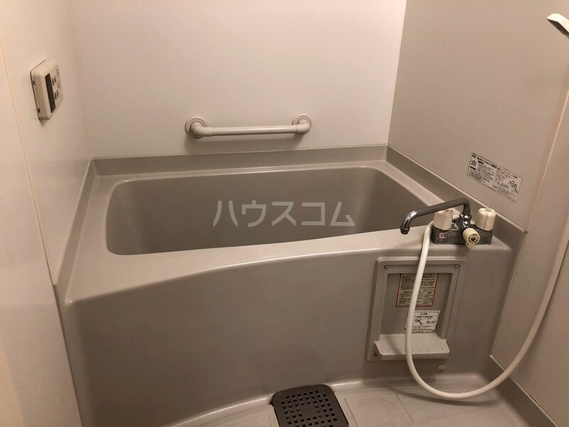 13/27 浴室