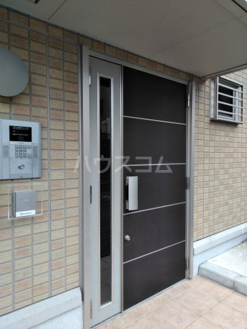 21/30 エントランス