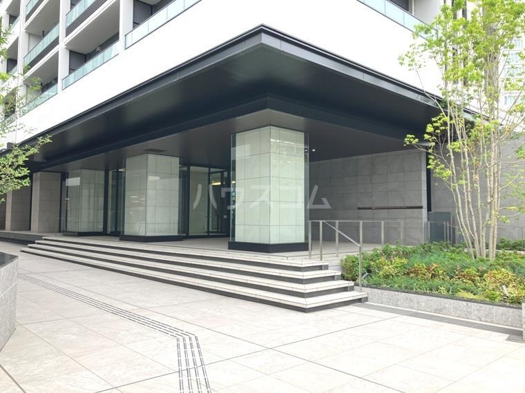 16/22 エントランス