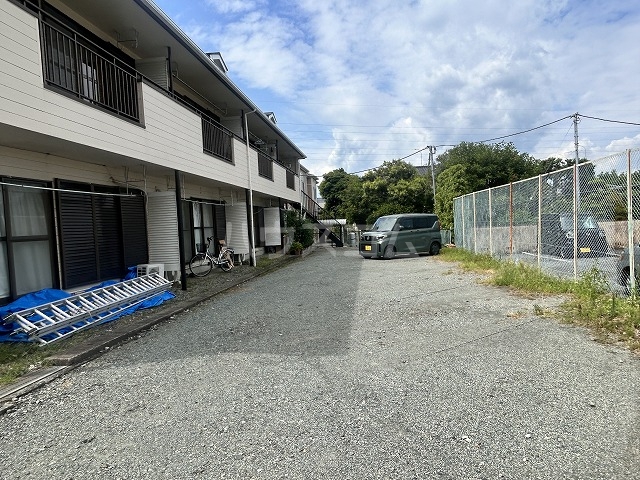 2/3 駐車場