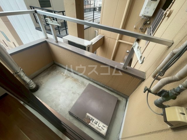 21/30 バルコニー