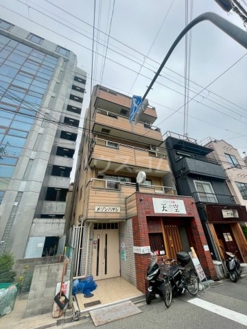 28/30 エントランス