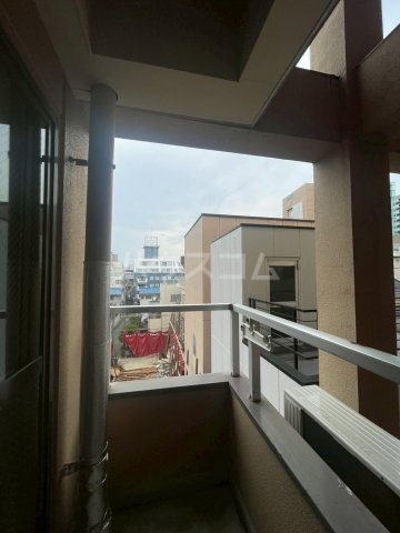 23/30 バルコニー