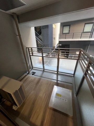 14/28 バルコニー