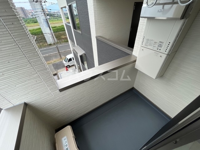 20/27 バルコニー