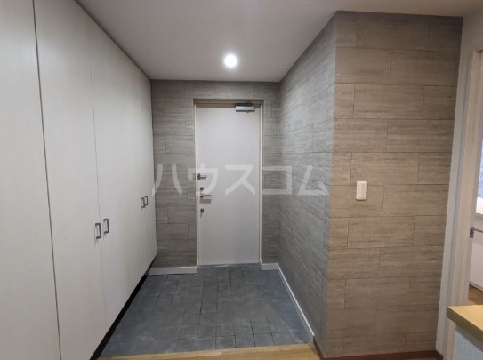 17/26 エントランス