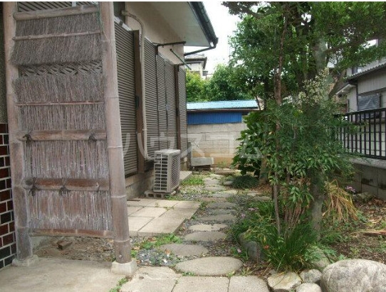 16/21 エントランス