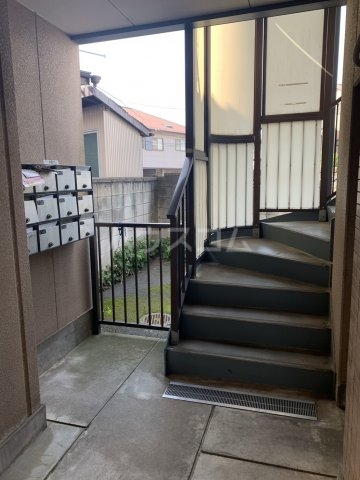 21/29 エントランス