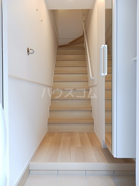 13/30 玄関