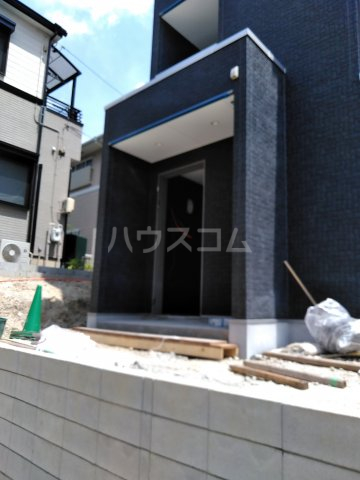 24/30 エントランス