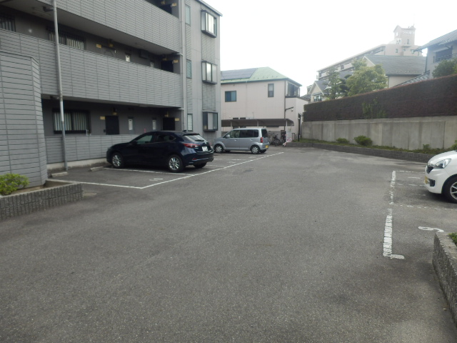 4/10 駐車場
