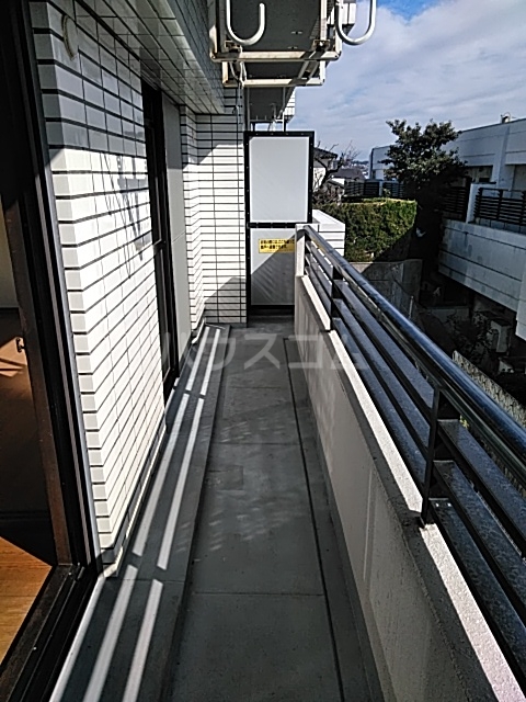 19/27 バルコニー