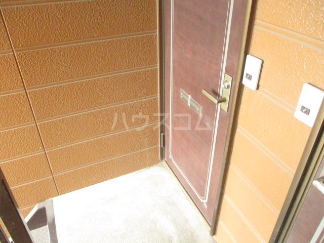 2/5 エントランス