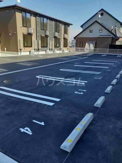 15/23 駐車場