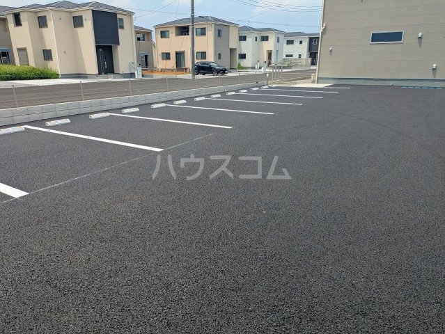2/4 駐車場