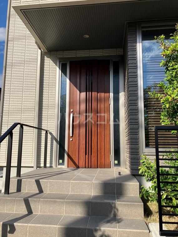 14/15 エントランス