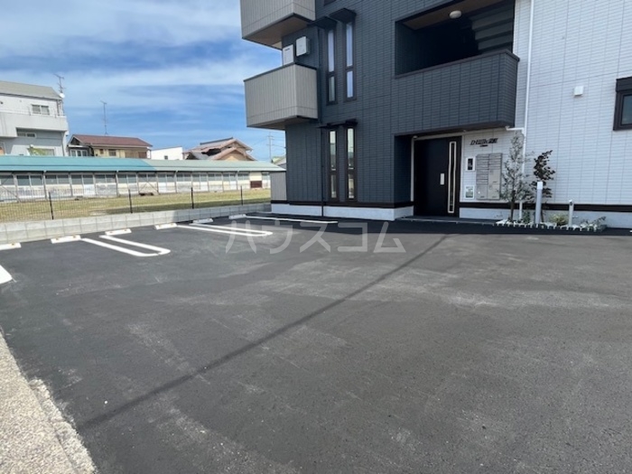 18/19 駐車場